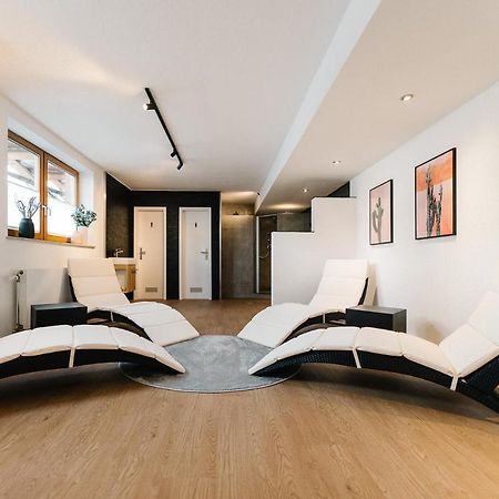 Moderne 2 Zi.-Fewo Blackforestart Naehe Freiburg シモンスヴァルト エクステリア 写真