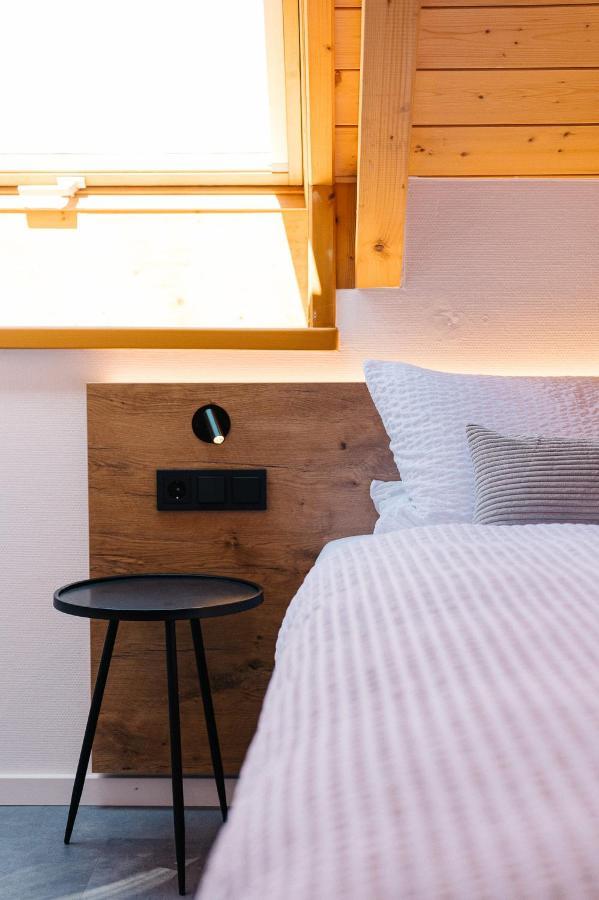 Moderne 2 Zi.-Fewo Blackforestart Naehe Freiburg シモンスヴァルト エクステリア 写真